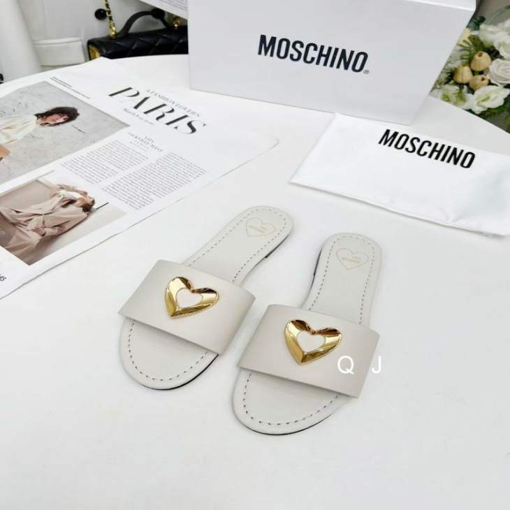 Picture of Moschino Slippers _SKUMoschinosz35-400XJ0601198
